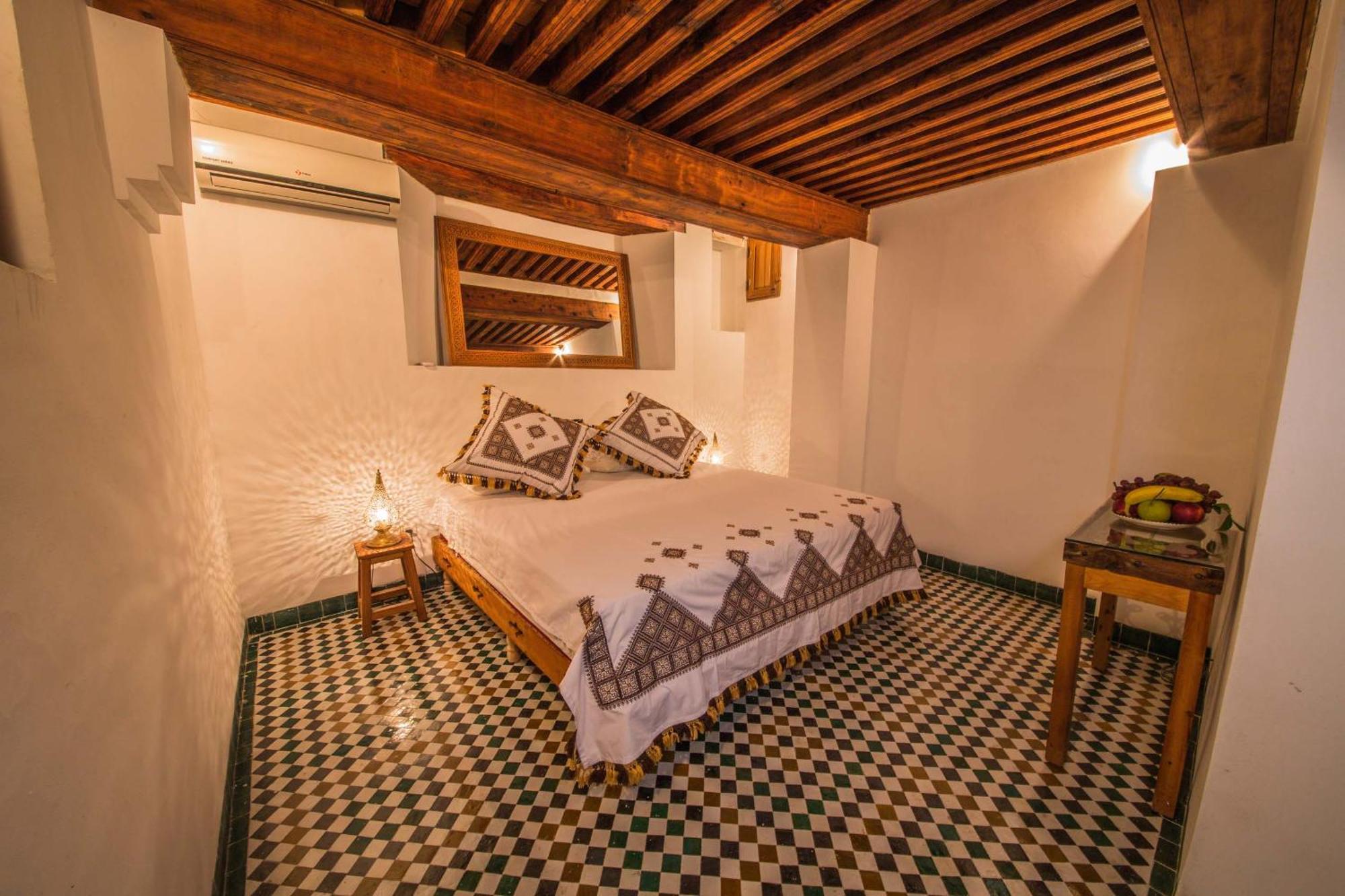 Riad Gzira Fez Rom bilde